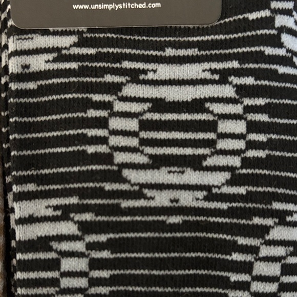 NWT Unsimply Stitched Tan and Black Patterned Socks - Picture 4 of 6